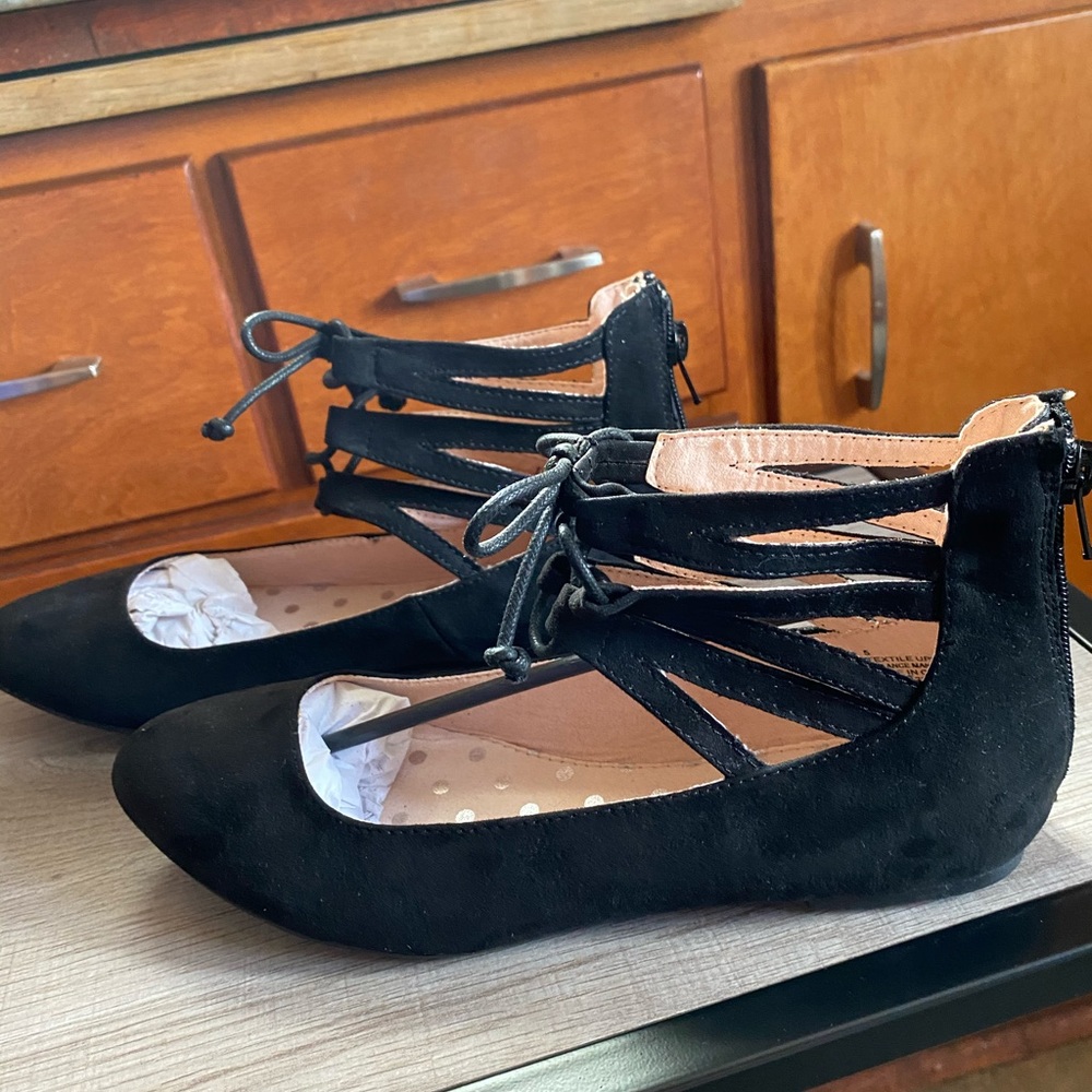 🆕 NWT!! Cynthia Rowley Flats. Never Worn!!